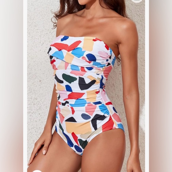 Swimsuit - Picture 4 of 11